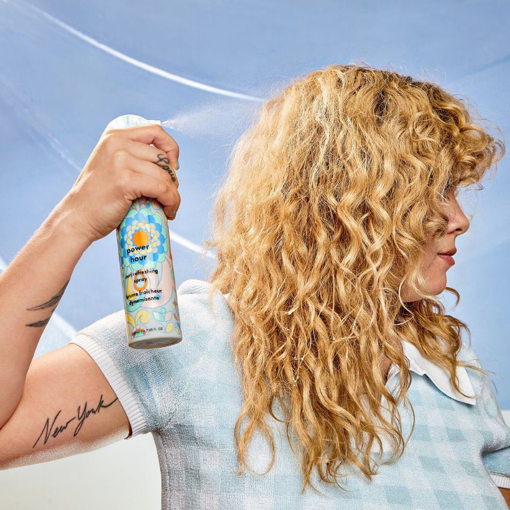 AMIKA Power Hour Curl Refreshing spray